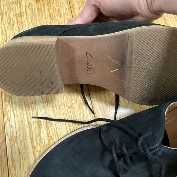 Clark’s Oxford shoes - Picture 2 of 3